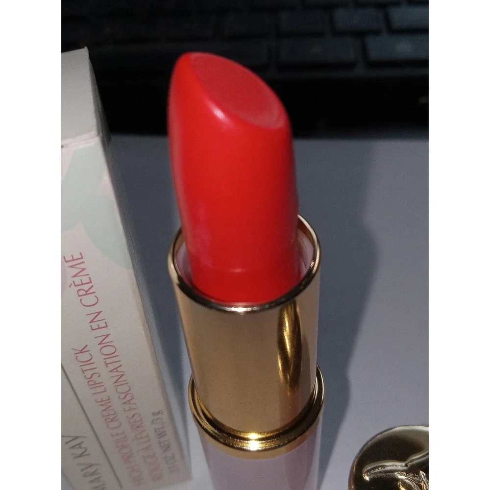 Mary Kay Ravishing Red High Profile Creme Lipstick New
